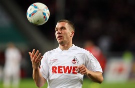 多米体育-Karsa赛事官方发布大胜新规，皇家马德里争议不断！